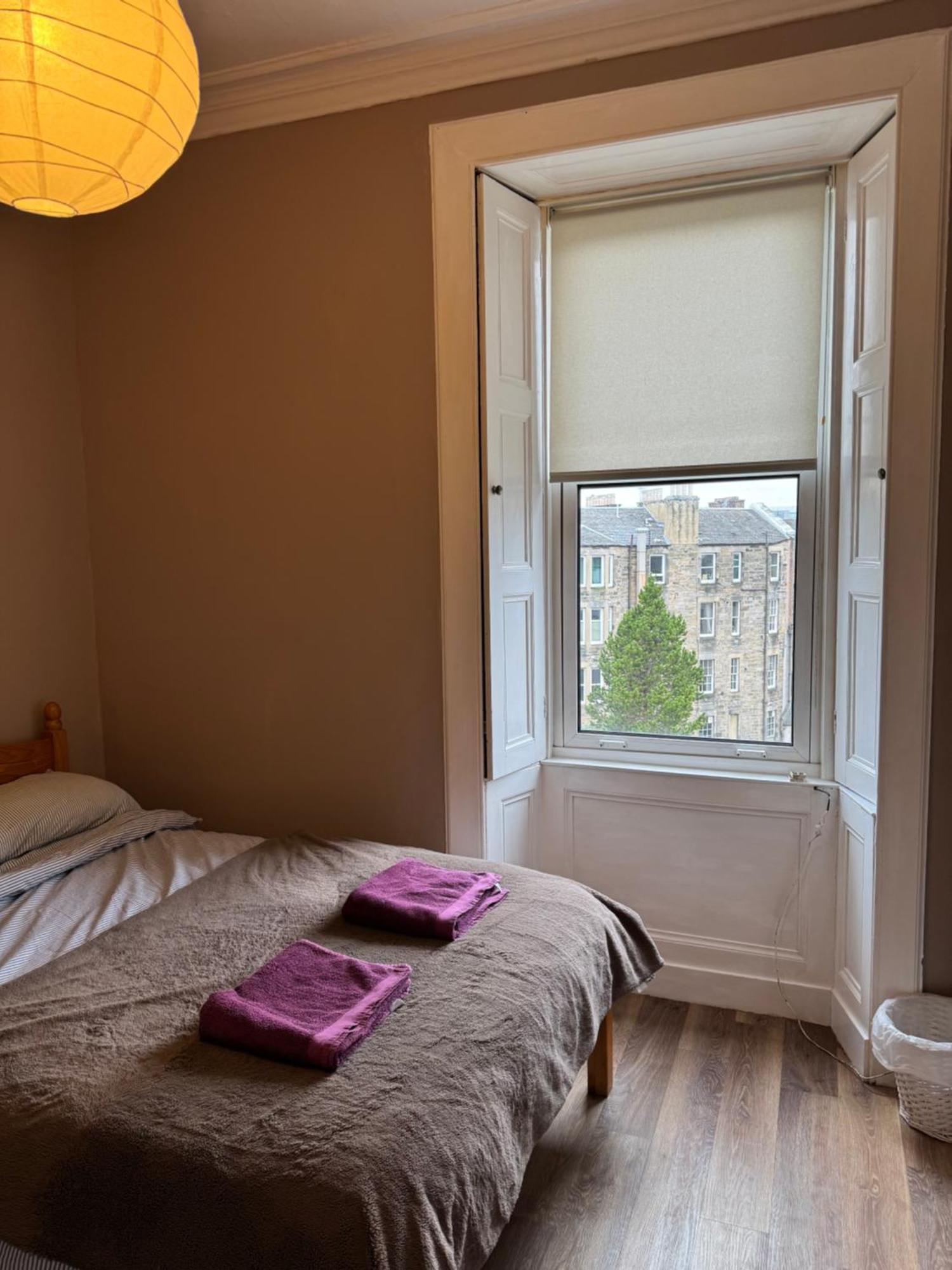 Central Room In Historic Tenement Shared Apartment Near Old Town EDI Exterior foto